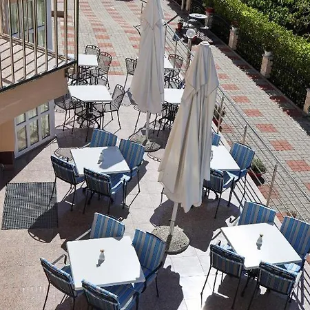 Guest house B&B Pansion Vago 4*