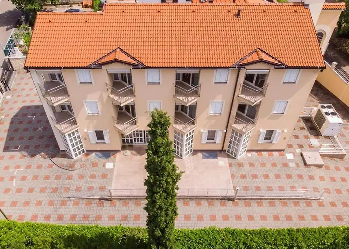 Pansion Vago Малинска